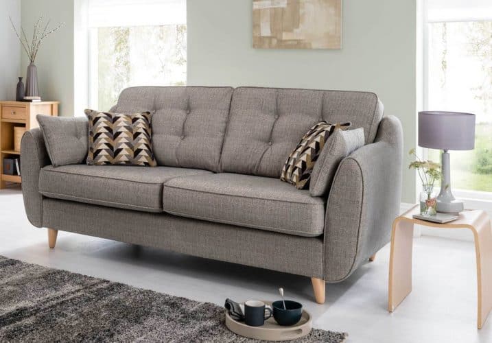 skandinavisko-stiliaus-sofa