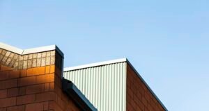 Daugiasluoksnės (sandwich) plokštės namų statybai